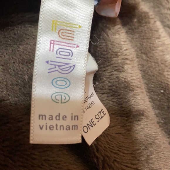 Lularoe OS - Picture 4 of 4